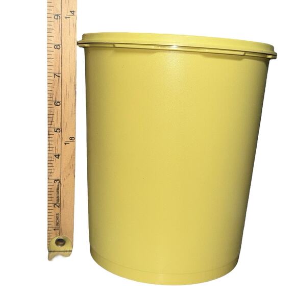 Tupperware Servalier Canister Harvest Gold Starburst Lid 70s Mod Retro Container - Picture 4 of 9